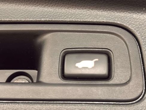 Used 2022 Honda Pilot Touring image 9