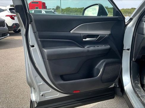 Used 2025 Toyota Grand Highlander FWD image 20