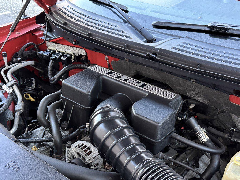 Used 2010 Ford F150 Raptor AWD/4WD image 35