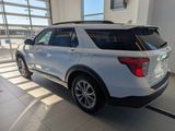 Used 2022 Ford Explorer XLT w/ Equipment Group 202A image 4