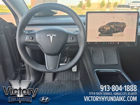 Used 2023 Tesla Model Y Performance AWD/4WD image 13