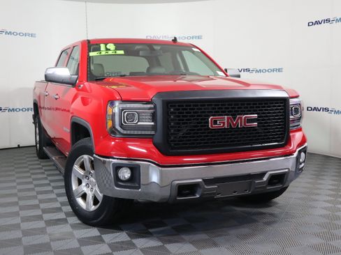 Used 2014 GMC Sierra 1500 SLT w/ Suspension Package, Off-Road image 2