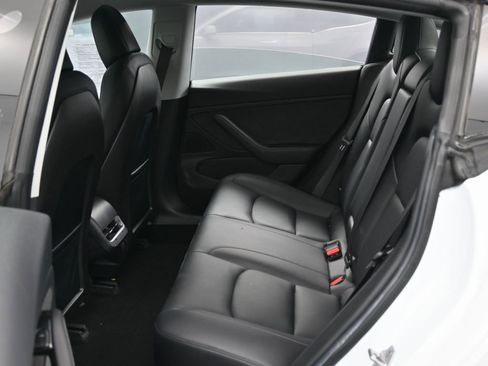 Used 2018 Tesla Model 3 Long Range image 33