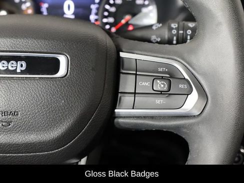 Used 2022 Jeep Compass Latitude FWD image 10