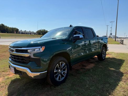 New 2025 Chevrolet Silverado 1500 LT image 2