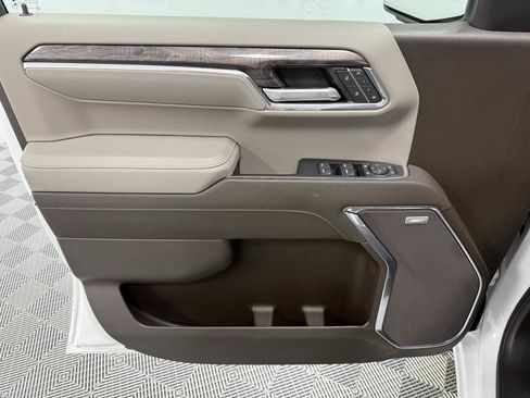 Used 2022 Chevrolet Silverado 1500 LTZ image 11