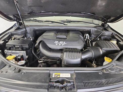 Used 2014 Jeep Grand Cherokee Laredo w/ Security & Convenience Group image 34