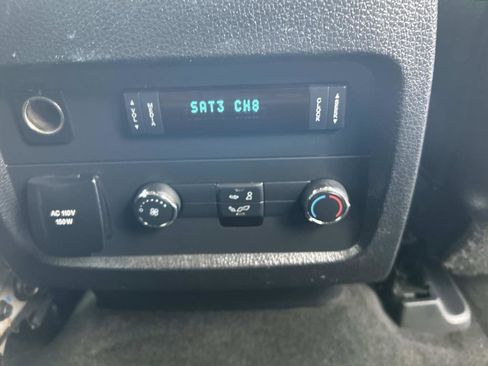 Used 2017 Ford Expedition EL XLT w/ Equipment Group 202A AWD/4WD image 17