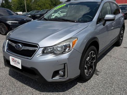 Used 2017 Subaru Crosstrek 2.0i Premium w/ Moonroof Package AWD/4WD image 2