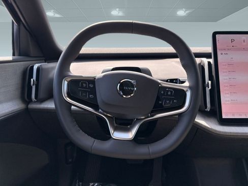 Certified 2025 Volvo EX30 Plus w/ Climate Package image 22
