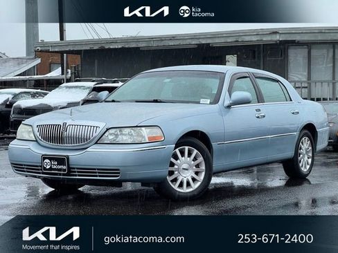 Used 2007 Lincoln Town Car Signature image 1