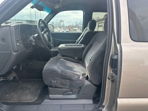 Used 2001 Chevrolet Silverado 1500 LS w/ Firm Ride Suspension Pkg image 9