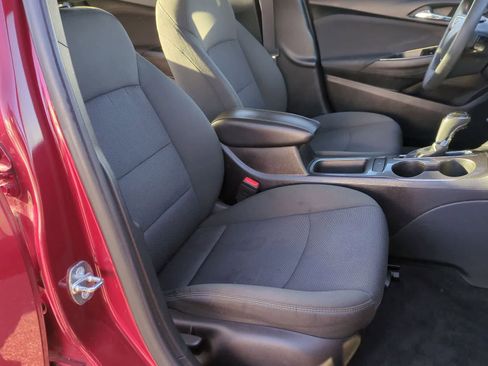 Used 2017 Chevrolet Cruze LT w/ Sun And Sound Package FWD image 22