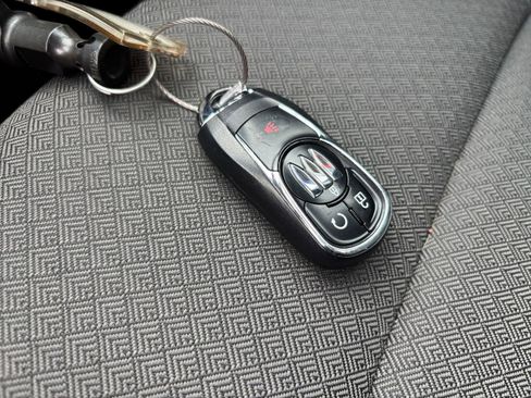 Used 2025 Buick Encore GX Preferred image 18