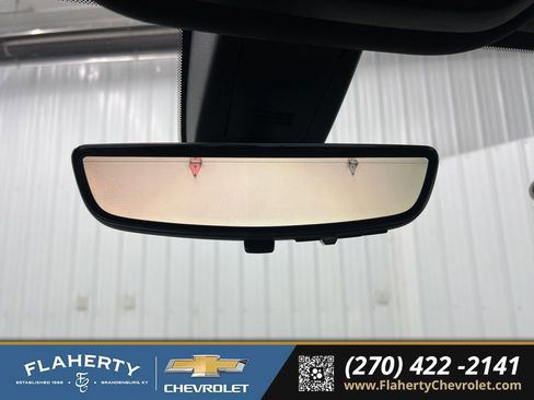 Used 2023 Chevrolet Traverse LT w/ LT Premium Package image 38