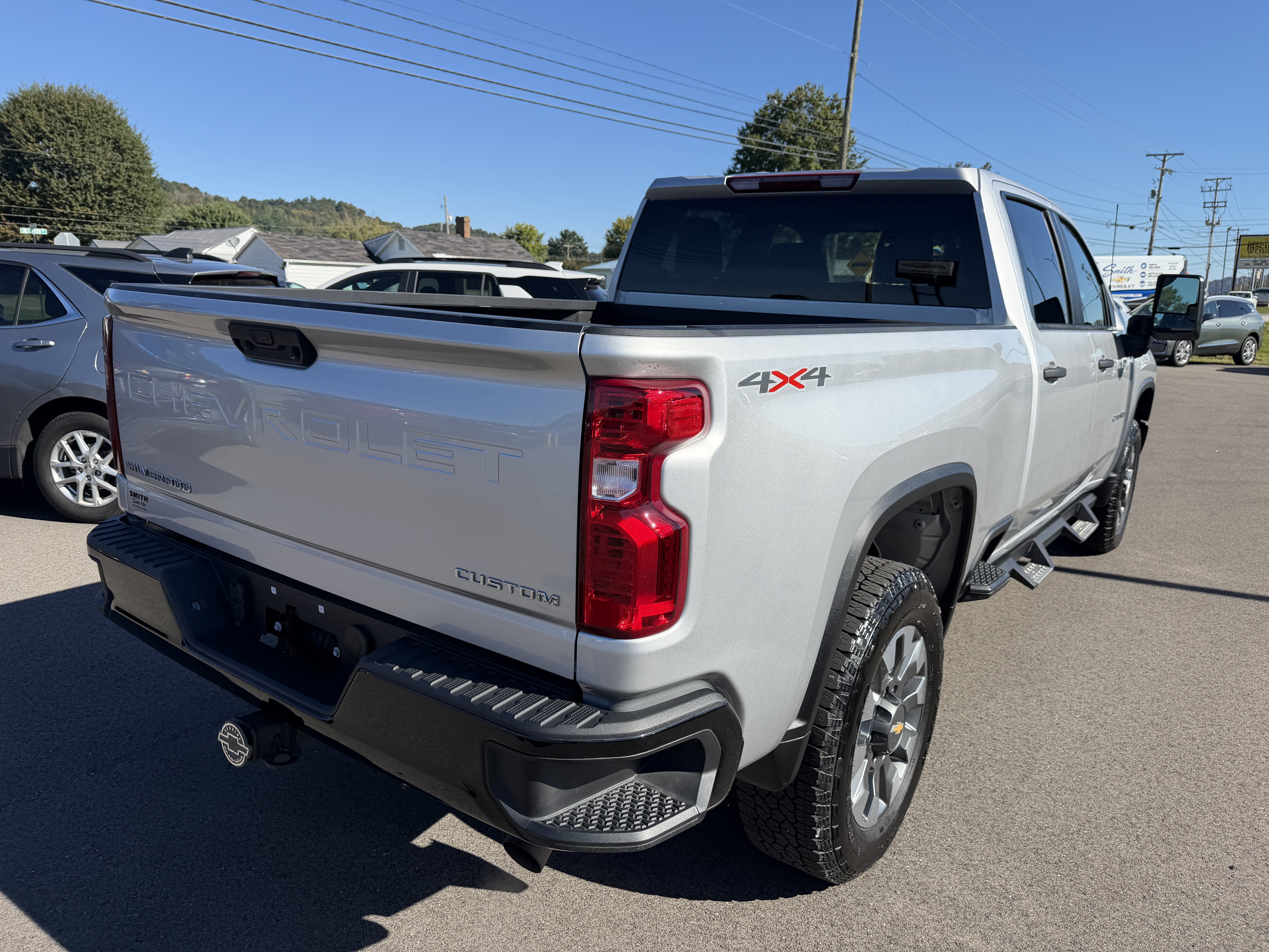 Used 2022 Chevrolet Silverado 2500 Custom w/ Gooseneck/5TH Wheel Package AWD/4WD image 3