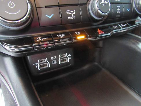 Used 2023 Dodge Durango GT image 17