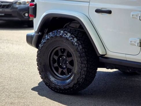 Used 2019 Jeep Wrangler Unlimited Rubicon AWD/4WD image 13