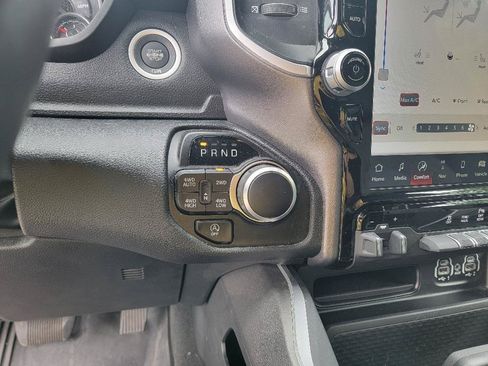 Used 2023 RAM 1500 Big Horn AWD/4WD image 24