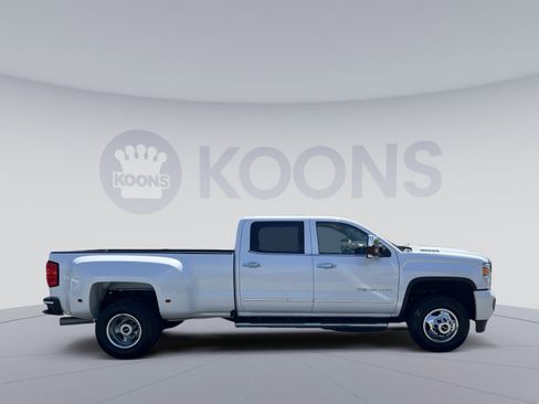 Used 2018 GMC Sierra 3500 Denali w/ Duramax Plus Package image 17