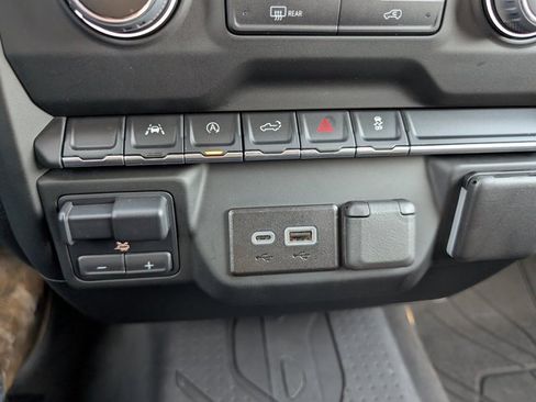 Certified 2024 Chevrolet Silverado 1500 Custom w/ LPO, Dark Essentials Package image 16