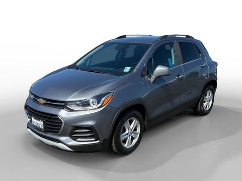 Used 2019 Chevrolet Trax LT w/ LT Convenience Package image 1