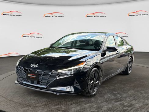 Used 2022 Hyundai Elantra SEL w/ Convenience Package FWD image 1