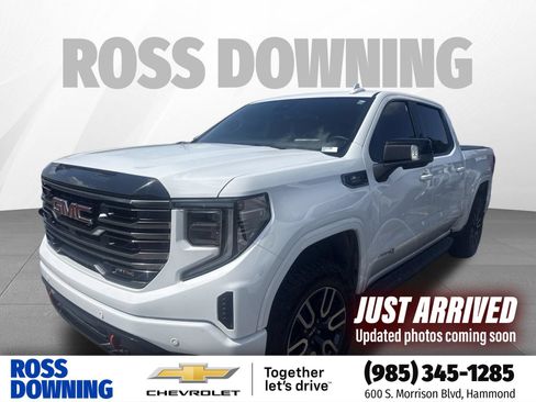 Used 2025 GMC Sierra 1500 AT4 w/ AT4 Premium Package AWD/4WD image 1