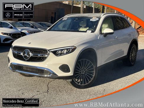 Certified 2025 Mercedes-Benz GLC 300 image 1