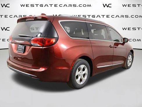 Used 2017 Chrysler Pacifica Touring-L Plus image 41