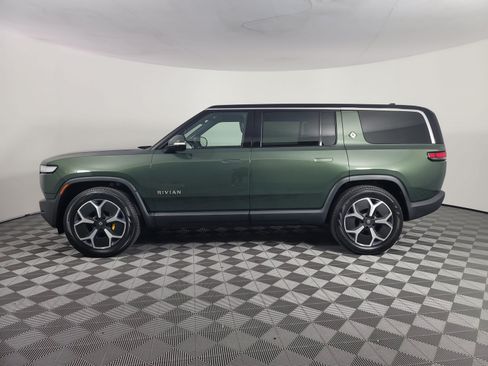 Used 2024 Rivian R1S Adventure AWD/4WD image 2