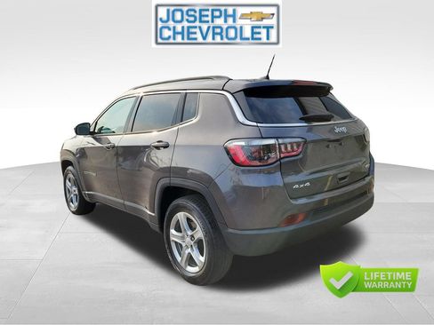 Used 2024 Jeep Compass Latitude AWD/4WD image 3