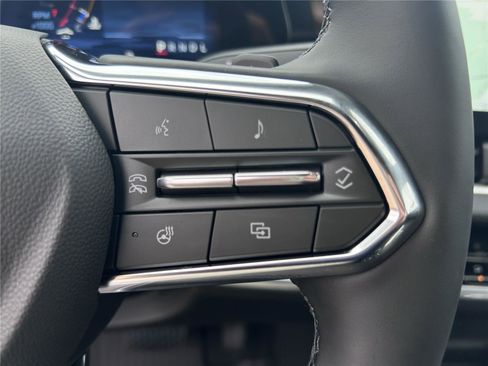 New 2026 Chevrolet Equinox LT w/ Convenience Package II image 12