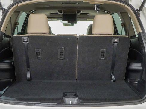 Used 2022 Honda Pilot Touring image 9