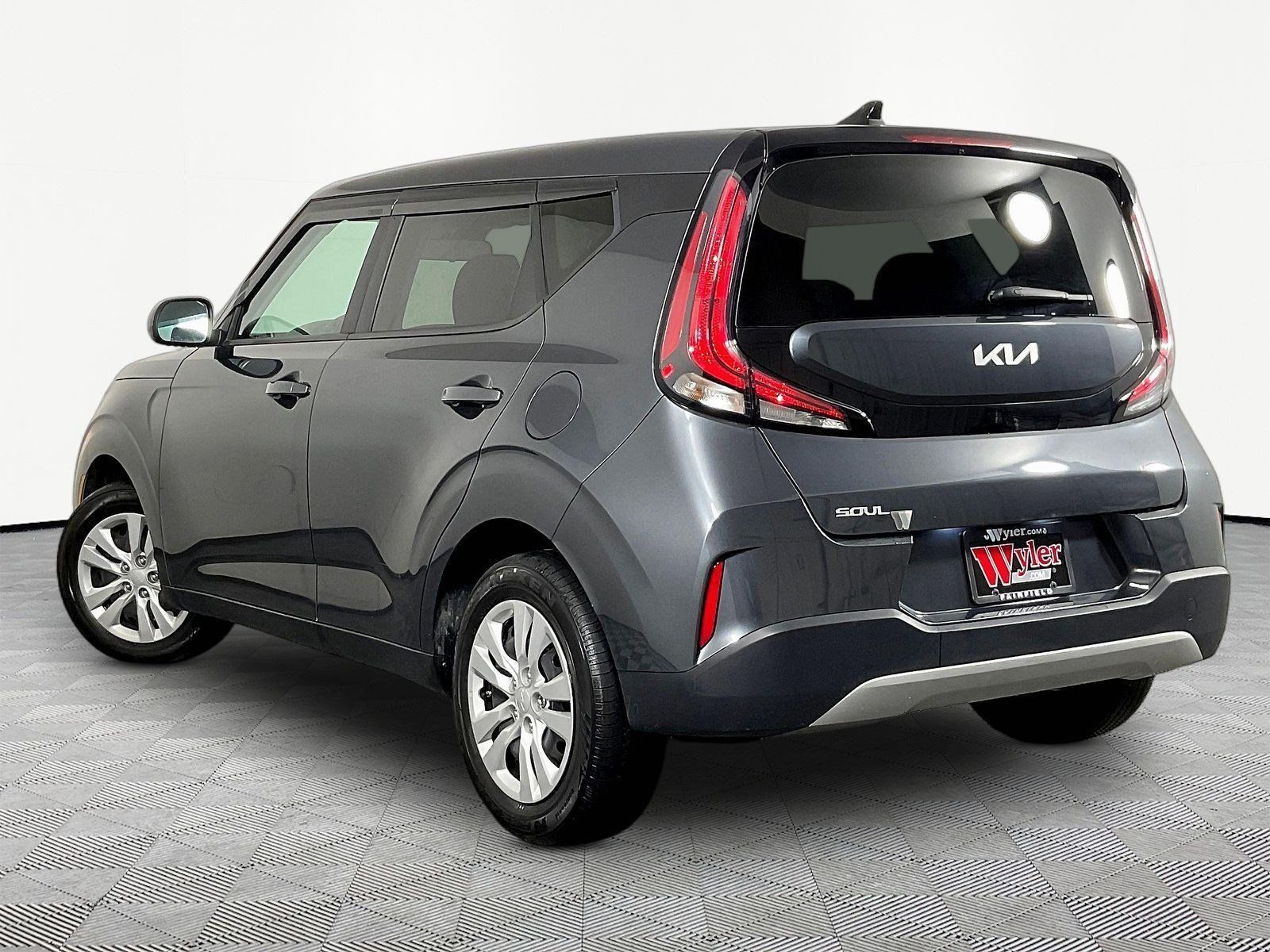 Used 2024 Kia Soul LX FWD image 4
