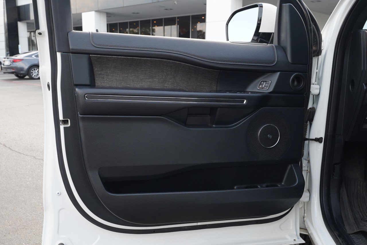 Used 2021 Ford Expedition Limited RWD image 19