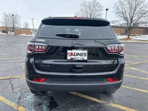 New 2026 Jeep Compass Latitude image 12