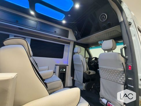 Used 2026 Mercedes-Benz Sprinter 2500 image 10