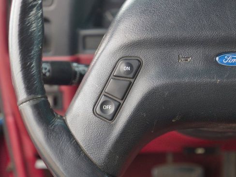 Used 1994 Ford Explorer XLT AWD/4WD image 18
