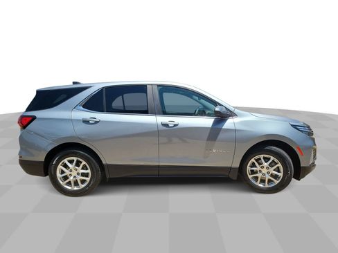 Used 2023 Chevrolet Equinox LT FWD image 9