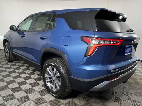 New 2026 Chevrolet Equinox LT w/ Convenience Package II FWD image 8
