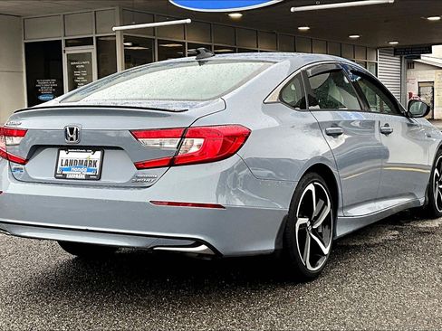 Used 2022 Honda Accord Sport image 2