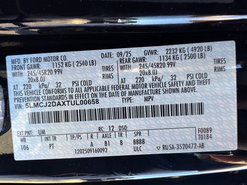 New 2026 Lincoln Corsair Reserve w/ Jet Appearance Package image 34