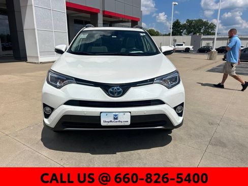 Used 2018 Toyota RAV4 Limited AWD/4WD image 3