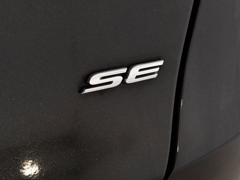 Used 2013 Ford Fusion SE FWD image 22