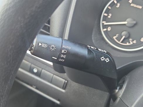 Certified 2023 Nissan Rogue SV image 64