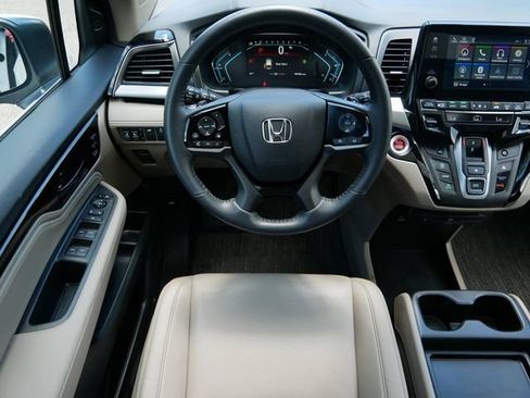 Used 2024 Honda Odyssey Touring image 12
