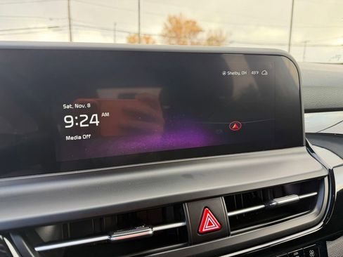 Used 2025 Kia Seltos S image 28