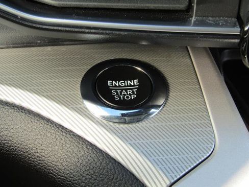 Used 2023 Ford Explorer XLT w/ Equipment Group 202A image 20