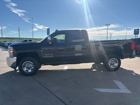 Used 2019 Chevrolet Silverado 2500 W/T image 3